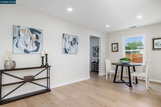 3064 Baywood Ln, San Pablo CA: https://media.crmls.org/mediaz/e10be10b-7df3-452e-a832-cd74b4afebf5.jpg