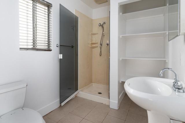1839 100th Avenue, Oakland CA: https://media.crmls.org/mediaz/e10be4e1-8103-4eec-9f73-4a87c1dab044.jpg