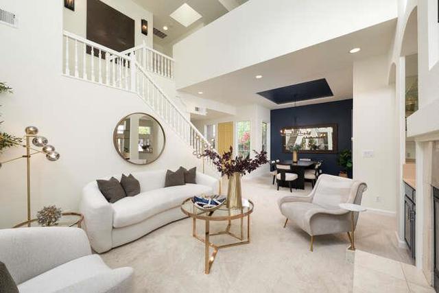 816 Corriente Point Drive,  CA: https://media.crmls.org/mediaz/e10c45d7-c4e6-442d-8d0a-0b6314a24e25.jpg