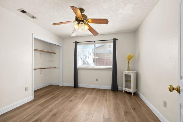 1014 Croyden Way, Manteca CA: https://media.crmls.org/mediaz/e10c6144-183f-4f32-9e5c-9e11f2c5535d.jpg