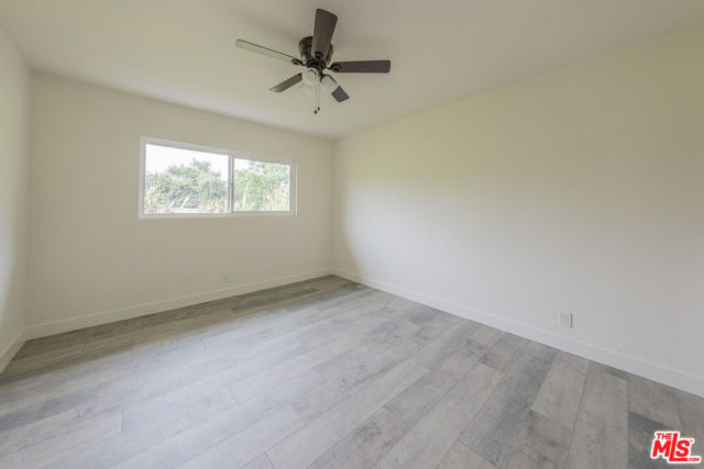 10039 Haines Canyon Avenue, Tujunga CA: https://media.crmls.org/mediaz/e10c855f-3d88-4baf-b311-48cc1c598a98.jpg