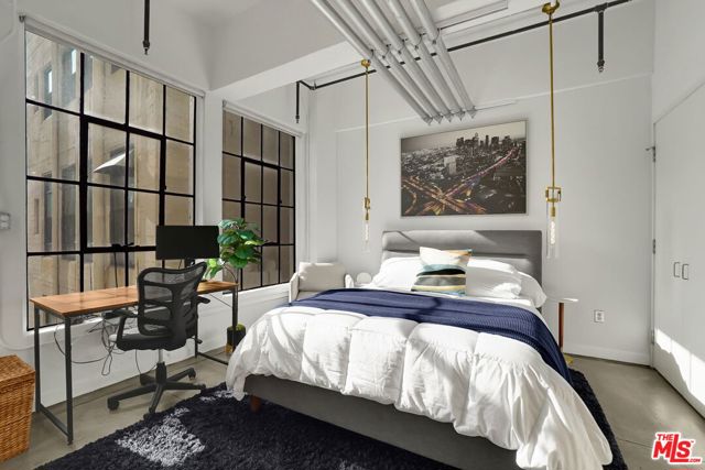 746 S Los Angeles Street, Los Angeles CA: https://media.crmls.org/mediaz/e10d1ab1-4e65-4038-8e10-10eea7ad4ac1.jpg