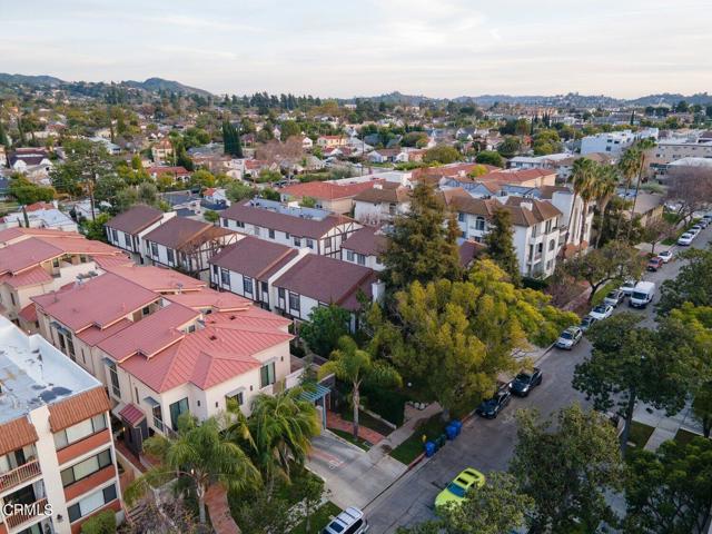 Detail Gallery Image 3 of 62 For 1130 N Campbell St #104,  Glendale,  CA 91207 - 3 Beds | 2/1 Baths