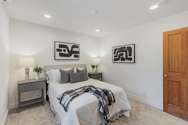 324 Merrilee Place, Danville CA: https://media.crmls.org/mediaz/e10d6452-2526-4f3e-91a5-d336e9013882.jpg