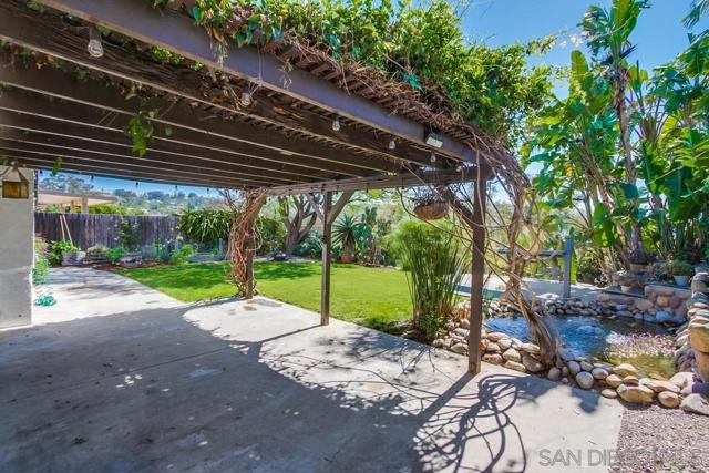 3773 Catamarca Dr, San Diego CA: https://media.crmls.org/mediaz/e10d7240-bfee-4dee-934a-37feba0728b6.jpg
