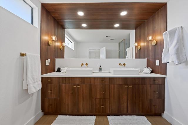 25 Juan Carlos Drive, Rancho Mirage CA: https://media.crmls.org/mediaz/e10ed40c-b176-4919-b0d3-a3e54601df84.jpg