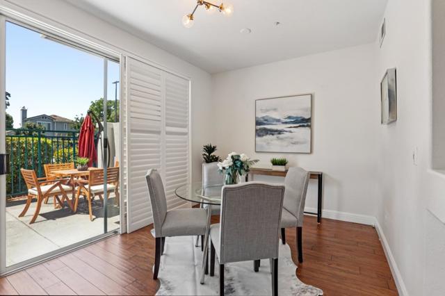 595 Shoal Circle,  CA: https://media.crmls.org/mediaz/e10f2e5e-378f-4819-885a-93189e1e64a4.jpg