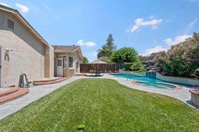 708 Blackfoot Court, San Jose CA: https://media.crmls.org/mediaz/e10fdb51-de75-4e23-8f85-ccb5f7eee442.jpg