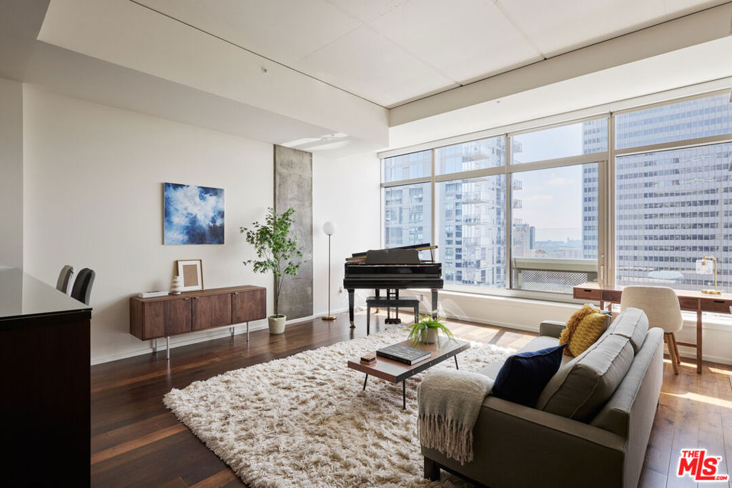 1155 S Grand Avenue #1307