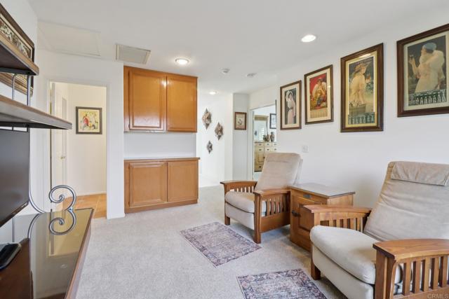 542 Lee Circle, Chula Vista CA: https://media.crmls.org/mediaz/e111b7bc-b107-4de9-8e02-d52a34a945dd.jpg