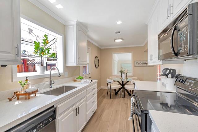 1040 Linda Drive, Campbell CA: https://media.crmls.org/mediaz/e1126dab-d474-4a9b-8414-1d4a33f81ccc.jpg