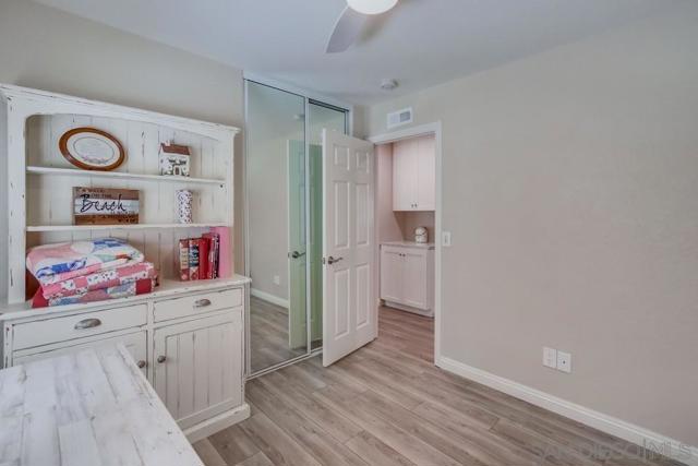 10970 Shy Bird Ln, San Diego CA: https://media.crmls.org/mediaz/e11284f1-ac2e-4677-a8dd-5a28771cea92.jpg