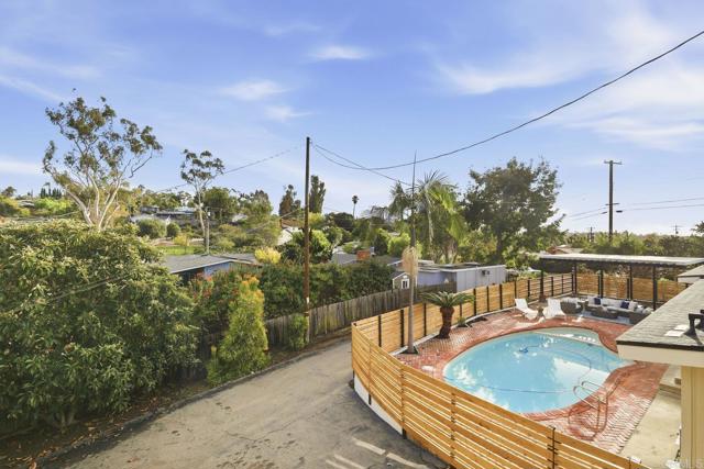 Detail Gallery Image 22 of 43 For 1019 Torole Cir, Vista,  CA 92084 - 3 Beds | 2 Baths