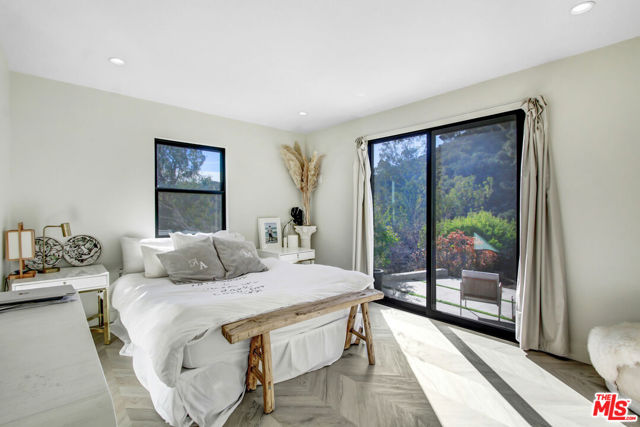 1845 Calgary Lane, Los Angeles CA: https://media.crmls.org/mediaz/e113860f-8988-4d7d-93b2-0e3612aeb4a0.jpg