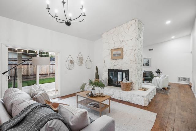 3226 Summit Drive, Escondido CA: https://media.crmls.org/mediaz/e113d482-1a95-4e0d-84d4-fbe5aba13aa7.jpg