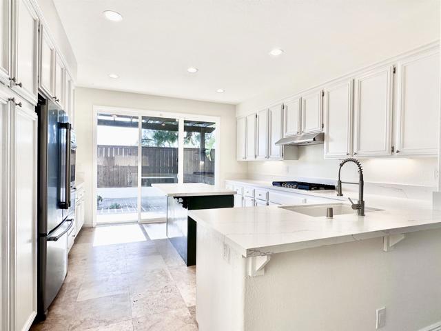 Detail Gallery Image 7 of 35 For 5155 via Seville, Oceanside,  CA 92056 - 3 Beds | 2/1 Baths