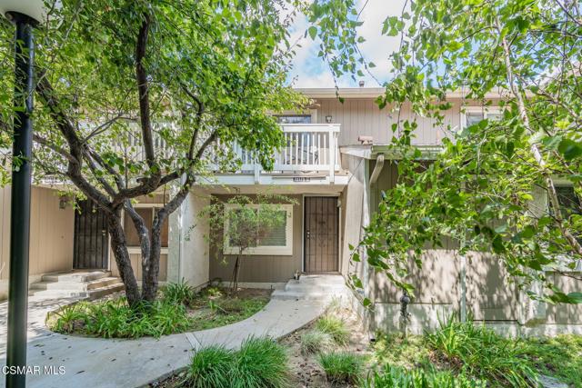 15175 Marquette Street, Moorpark CA: https://media.crmls.org/mediaz/e114e98b-100a-4cb7-99f5-0c12ef43c6f9.jpg