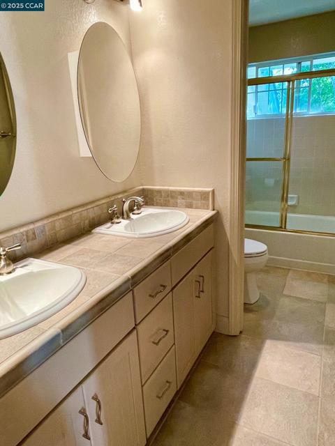 1020 Canyon Hills Road, San Ramon CA: https://media.crmls.org/mediaz/e114ef9b-4429-4fb3-84ad-3e7ec4f47e8b.jpg