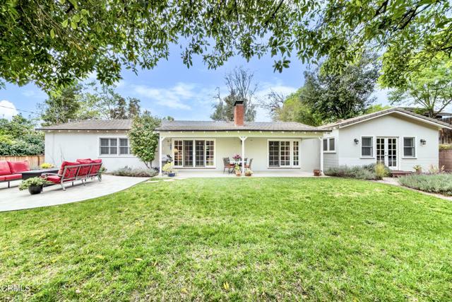 Detail Gallery Image 1 of 46 For 4402 El Camino Corto, La Canada Flintridge,  CA 91011 - 4 Beds | 3 Baths