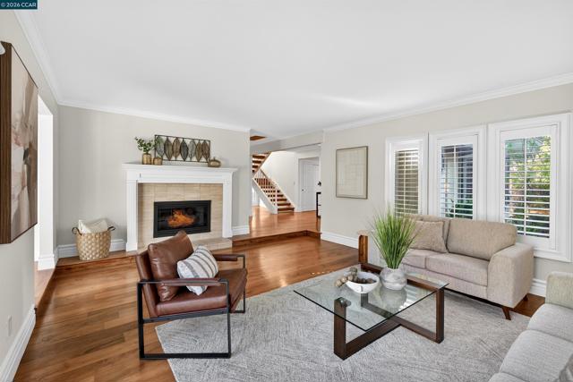 951 Redwood Dr, Danville CA: https://media.crmls.org/mediaz/e115c050-0aa0-47c9-a724-e1edbf7d6bbe.jpg