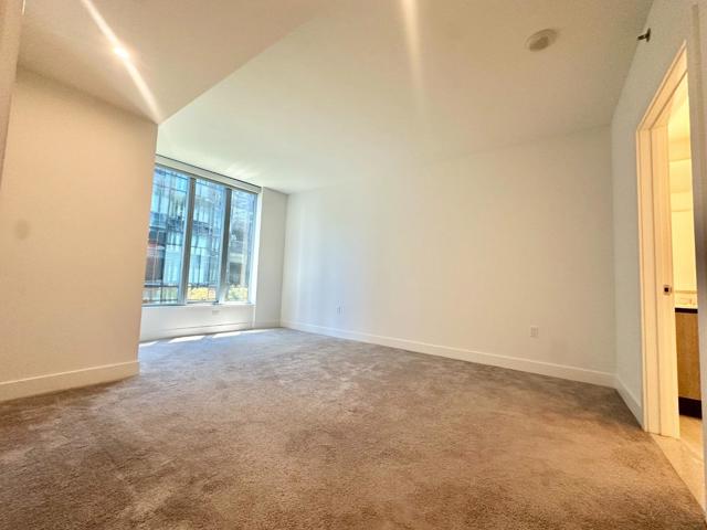 318 Main Street, San Francisco CA: https://media.crmls.org/mediaz/e115d79e-ca85-49f6-8f5c-78f4b590cc73.jpg