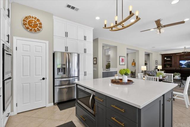 Detail Gallery Image 25 of 74 For 877 Hidden View Ln, Escondido,  CA 92027 - 4 Beds | 2/1 Baths