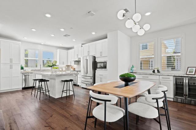 110 Hacienda Lane, Mountain View CA: https://media.crmls.org/mediaz/e116bdfc-ed19-46c9-8e85-c1138c039be7.jpg
