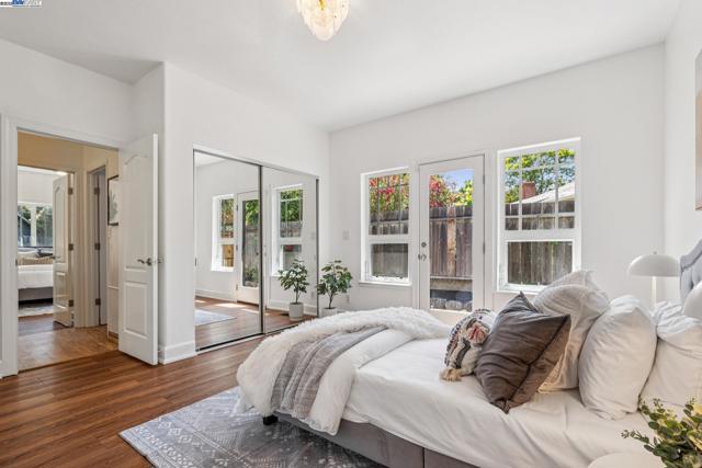 3296 Walnut Ln, Lafayette CA: https://media.crmls.org/mediaz/e116fa39-89a9-482a-bfe2-1f215dbcb064.jpg