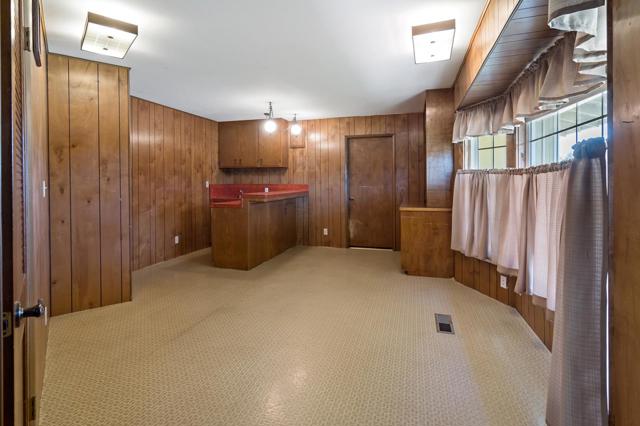 225 Rio Vista Drive, King City CA: https://media.crmls.org/mediaz/e1173eea-634a-44cb-83c9-ed8fa1239ff6.jpg