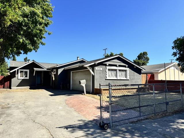 526 Sheridan Place, San Jose CA: https://media.crmls.org/mediaz/e117aaea-a8d4-426f-8cf9-7a0947273cbd.jpg