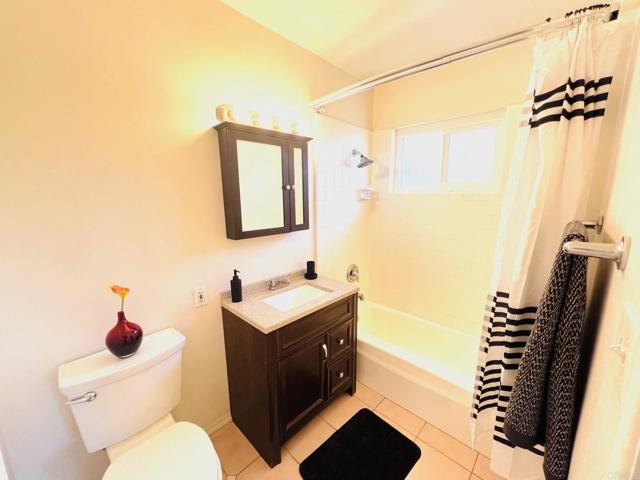 Image 66 of 72 For 631 Rosalie Way