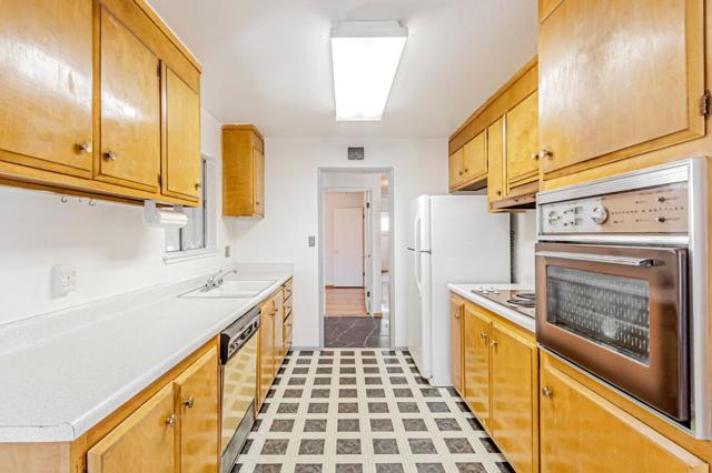 945 San Ramon Court, Mountain View CA: https://media.crmls.org/mediaz/e1180800-eeb3-4278-bf56-1756e1b14463.jpg
