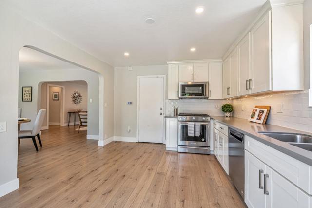2284 Dumbarton Avenue, East Palo Alto CA: https://media.crmls.org/mediaz/e118e1b6-a685-41b9-996c-346b8db3777a.jpg