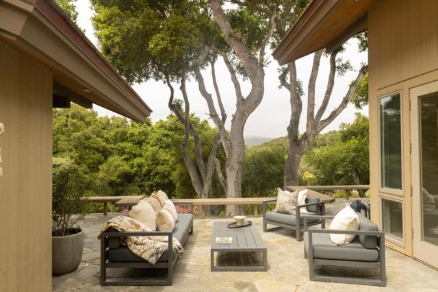 5466 Quail Way, Carmel Valley CA: https://media.crmls.org/mediaz/e118eda7-0493-48d4-a4bc-0a789b4f860c.jpg