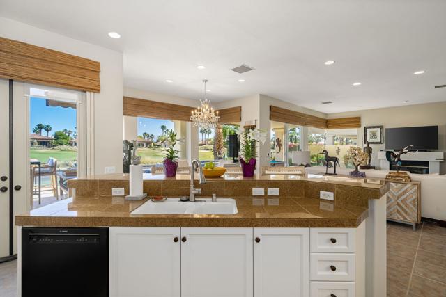 80240 Merion, La Quinta CA: https://media.crmls.org/mediaz/e119a944-eb92-4237-863b-f4025932924e.jpg