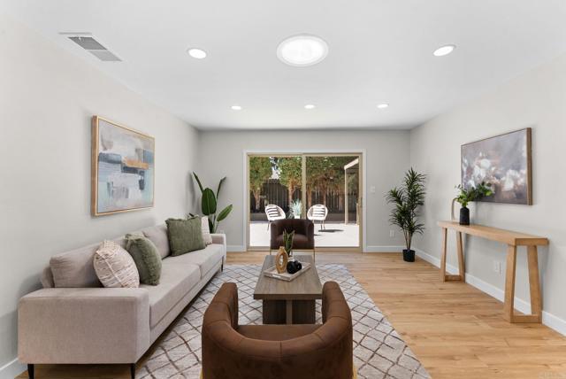 Detail Gallery Image 20 of 52 For 4984 Gaylord Dr, San Diego,  CA 92117 - 3 Beds | 2 Baths