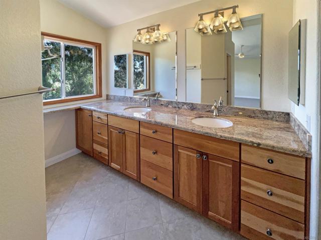 4332 Stanford St, Carlsbad, California 92010, 4 Bedrooms Bedrooms, ,2 BathroomsBathrooms,Single Family Residence,For Sale,Stanford St,250020546SD