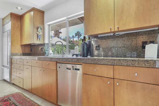 75745 Osage Trail, Indian Wells CA: https://media.crmls.org/mediaz/e11a323b-3f4d-4b86-801c-eb97e2cd73e2.jpg