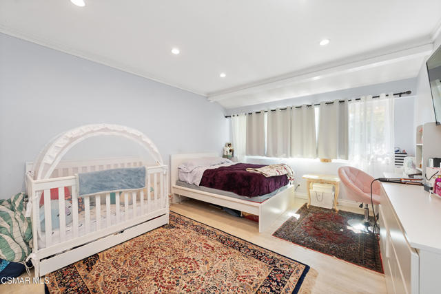 4148 Camino De La Cumbre, Sherman Oaks CA: https://media.crmls.org/mediaz/e11a451f-7e68-468d-b7f4-9acf73581604.jpg