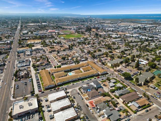 721 27 E 22nd St, National City CA: https://media.crmls.org/mediaz/e11a67cd-f520-4eef-9b76-af19ea7fd6d3.jpg