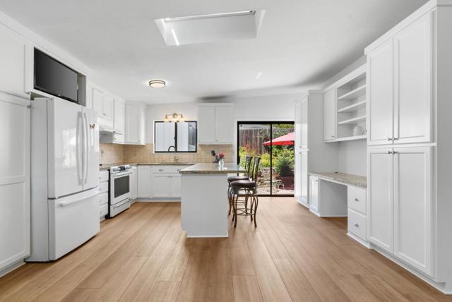 1881 Cox Road, Aptos CA: https://media.crmls.org/mediaz/e11a9be9-6272-4cc1-97f0-ef5626f25ffd.jpg