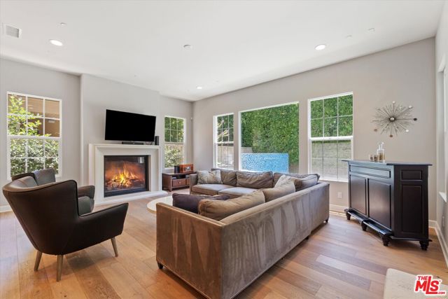 14624 Mccormick Street, Sherman Oaks CA: https://media.crmls.org/mediaz/e11ade56-d50b-4401-9fdd-0ba34d74a4e8.jpg