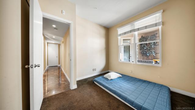 655 india St, San Diego CA: https://media.crmls.org/mediaz/e11c3a93-6154-4cd7-8973-234849fea045.jpg