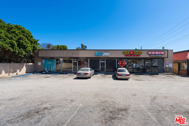 1756 W El Segundo Boulevard, Gardena CA: https://media.crmls.org/mediaz/e11d0591-cf06-48ef-bbf6-93bbe3661552.jpg