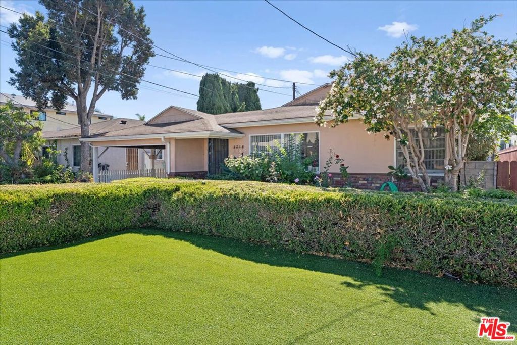 Multifamily at 3218 W 139th Street