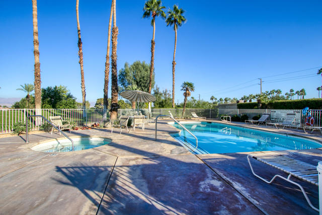 115 Desert Falls Dr. East E Drive, Palm Desert CA: https://media.crmls.org/mediaz/e11d80c5-9af1-41b7-9adb-120e5f47c403.jpg