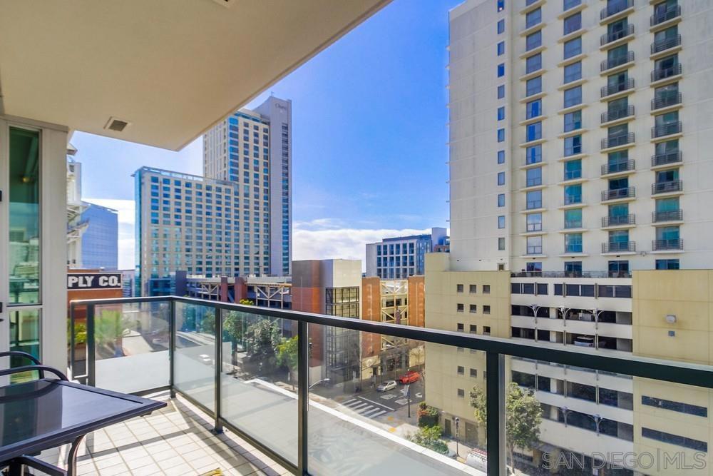 325 7th Ave - photo 19