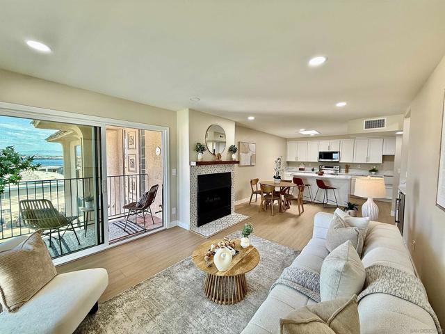 370 Rosecrans St, San Diego CA: https://media.crmls.org/mediaz/e11fd10e-5f50-43d4-986f-fc6d0fcb82db.jpg