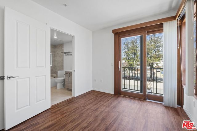 5245 Santa Monica Boulevard, Los Angeles CA: https://media.crmls.org/mediaz/e120690e-7c63-4f6d-9dfa-ff1466be1af9.jpg