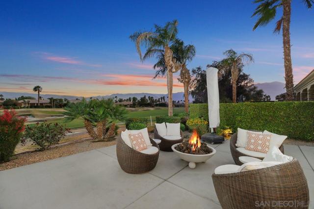 38 Calle Del Norte, Rancho Mirage CA: https://media.crmls.org/mediaz/e1206e5c-7a73-4067-ba73-204f684cbc73.jpg